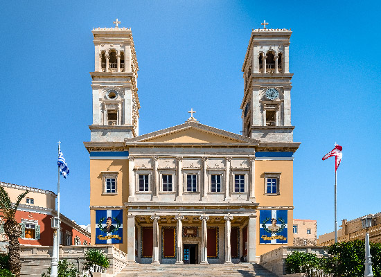 La cathédrale orthodoxe d’Ermoupolis