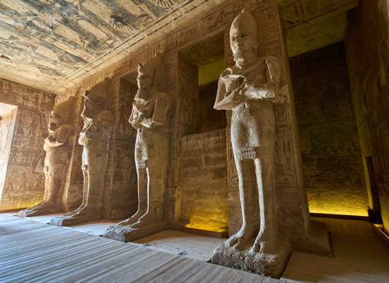 L’intérieur du grand temple Abou Simbel